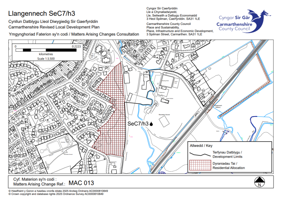 Map titled "Llangennech SeC7/h3," showing development limits and residential allocations in Llangennech, Carmarthenshire. Terfynau Datblygu (development limits) outlined in red hashed lines, with a specific residential allocation area highlighted in red and pink crosshatching near "SeC7/h3." 